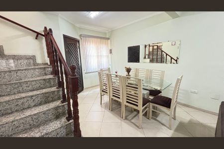 Casa à venda com 152m², 3 quartos e 3 vagas Casa à venda com 152m², 3 quartos e 3 vagasSala de Jantar