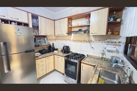 Casa à venda com 152m², 3 quartos e 3 vagas Casa à venda com 152m², 3 quartos e 3 vagasCozinha