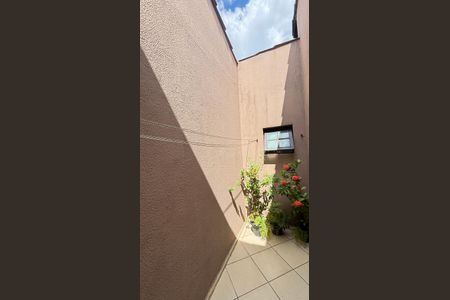 Casa à venda com 152m², 3 quartos e 3 vagas Casa à venda com 152m², 3 quartos e 3 vagasQuarto 1 Varanda