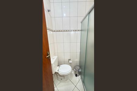 Casa à venda com 152m², 3 quartos e 3 vagas Casa à venda com 152m², 3 quartos e 3 vagasBanheiro