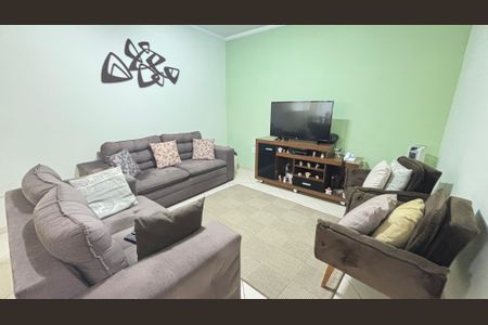 Casa à venda com 152m², 3 quartos e 3 vagas Casa à venda com 152m², 3 quartos e 3 vagasSala de Jantar