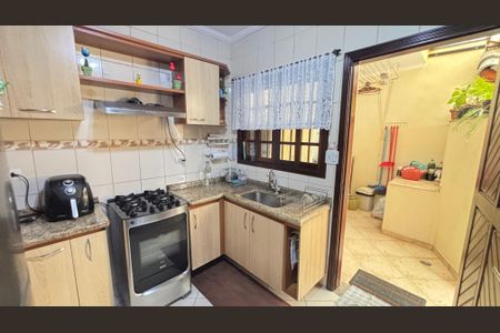 Casa à venda com 152m², 3 quartos e 3 vagas Casa à venda com 152m², 3 quartos e 3 vagasCozinha
