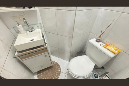 Casa à venda com 152m², 3 quartos e 3 vagas Casa à venda com 152m², 3 quartos e 3 vagasLavabo