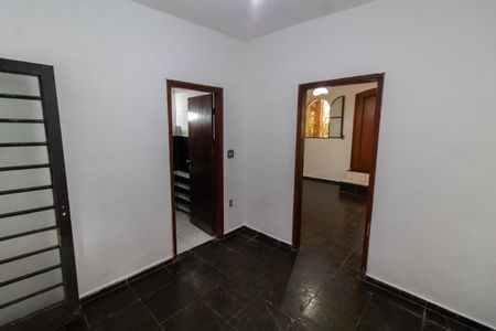 Casa à venda com 100m², 2 quartos e 2 vagas Casa à venda com 100m², 2 quartos e 2 vagasCopa