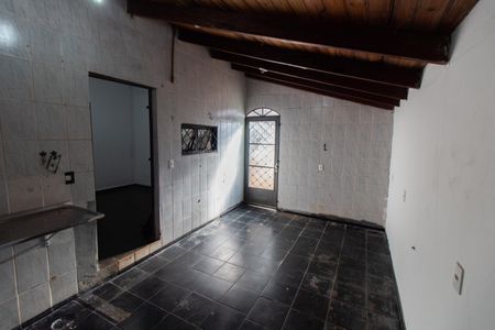 Casa à venda com 100m², 2 quartos e 2 vagas Casa à venda com 100m², 2 quartos e 2 vagasCozinha