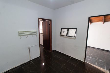 Casa à venda com 100m², 2 quartos e 2 vagas Casa à venda com 100m², 2 quartos e 2 vagasCopa
