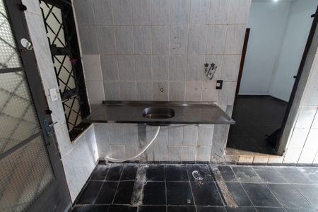 Casa à venda com 100m², 2 quartos e 2 vagas Casa à venda com 100m², 2 quartos e 2 vagasCozinha
