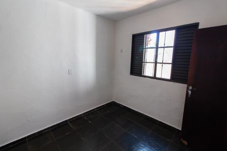Casa à venda com 100m², 2 quartos e 2 vagas Casa à venda com 100m², 2 quartos e 2 vagasQuarto 2