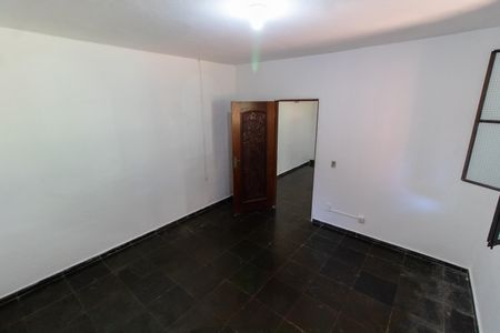 Casa à venda com 100m², 2 quartos e 2 vagas Casa à venda com 100m², 2 quartos e 2 vagasQuarto 1