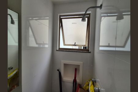 Apartamento à venda com 89m², 3 quartos e 1 vaga Apartamento à venda com 89m², 3 quartos e 1 vagaBanheiro da Suíte 1