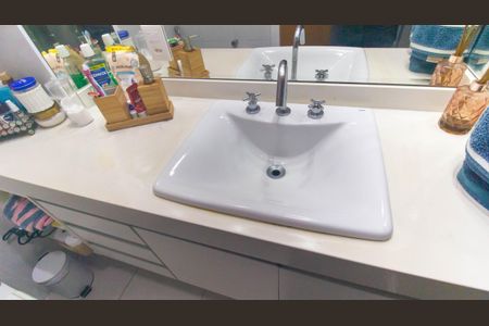 Apartamento à venda com 190m², 3 quartos e 2 vagasBanheiro do Quarto 3