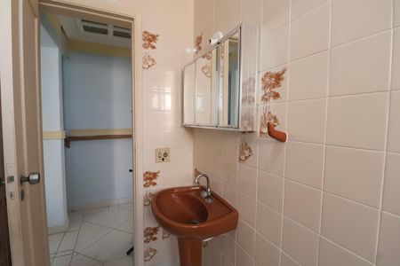 Apartamento para alugar com 100m², 2 quartos e 1 vaga Apartamento para alugar com 100m², 2 quartos e 1 vagaBanheiro Suíte 1