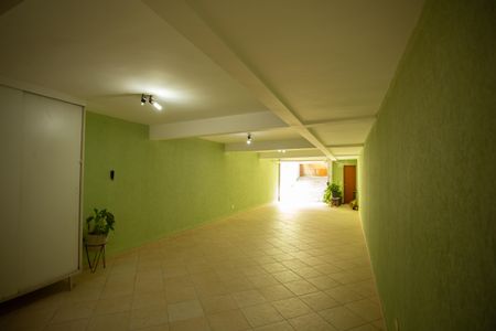Casa à venda com 201m², 3 quartos e 6 vagas Casa à venda com 201m², 3 quartos e 6 vagasGaragem