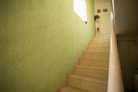 Casa à venda com 201m², 3 quartos e 6 vagas Casa à venda com 201m², 3 quartos e 6 vagasCorredor