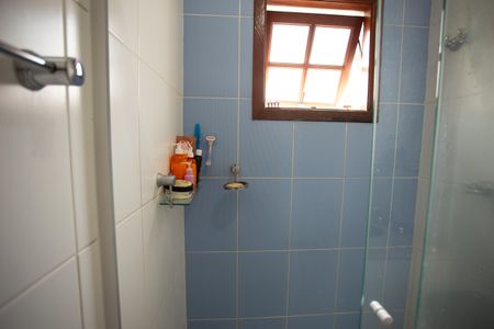 Casa à venda com 201m², 3 quartos e 6 vagas Casa à venda com 201m², 3 quartos e 6 vagasBanheiro