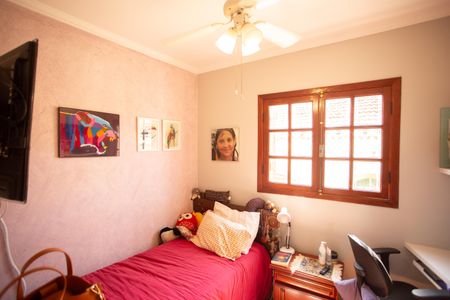 Casa à venda com 201m², 3 quartos e 6 vagas Casa à venda com 201m², 3 quartos e 6 vagasQuarto 2