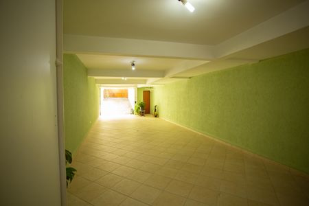 Casa à venda com 201m², 3 quartos e 6 vagas Casa à venda com 201m², 3 quartos e 6 vagasGaragem