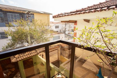 Casa à venda com 201m², 3 quartos e 6 vagas Casa à venda com 201m², 3 quartos e 6 vagasVaranda do Quarto