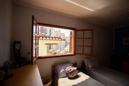 Casa à venda com 201m², 3 quartos e 6 vagas Casa à venda com 201m², 3 quartos e 6 vagasQuarto 3