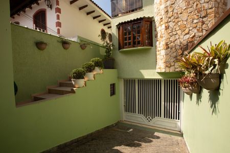 Casa à venda com 201m², 3 quartos e 6 vagas Casa à venda com 201m², 3 quartos e 6 vagasÁREA EXTERNA