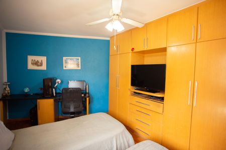 Casa à venda com 201m², 3 quartos e 6 vagas Casa à venda com 201m², 3 quartos e 6 vagasQuarto 3