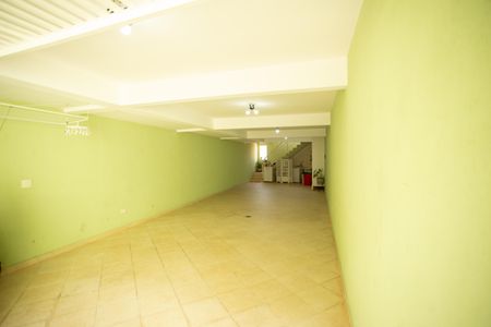 Casa à venda com 201m², 3 quartos e 6 vagas Casa à venda com 201m², 3 quartos e 6 vagasGaragem