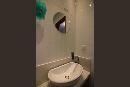 Apartamento à venda com 70m², 2 quartos e 2 vagasSuíte 1 Banheiro