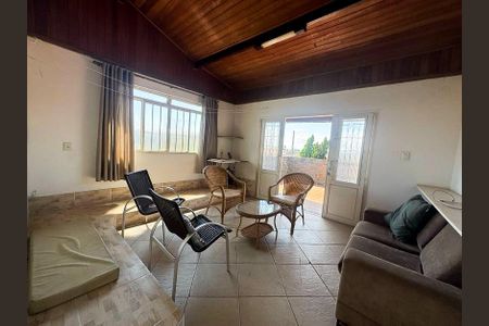 Casa à venda com 360m², 5 quartos e 4 vagasCobertura