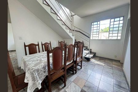 Casa à venda com 360m², 5 quartos e 4 vagasSala de Jantar