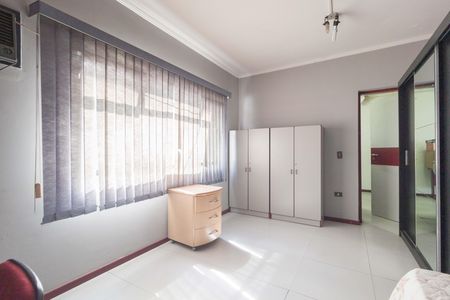 Casa à venda com 180m², 4 quartos e 3 vagasQuarto 4