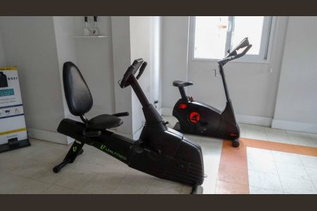 Apartamento à venda com 48m², 2 quartos e 1 vaga Apartamento à venda com 48m², 2 quartos e 1 vagaÁrea comum - Academia