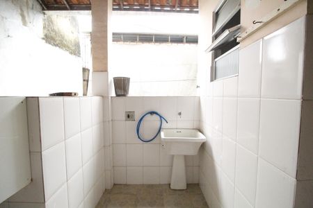 Casa de condomínio à venda com 100m², 4 quartos e sem vagaÁrea de serviço 2