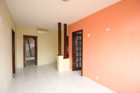 Casa de condomínio à venda com 100m², 4 quartos e sem vagaSala 2