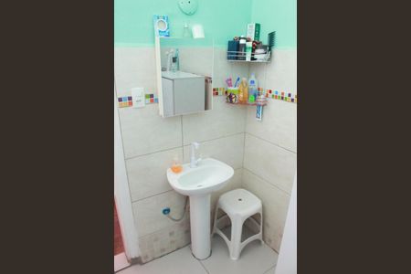 Casa à venda com 143m², 2 quartos e 1 vagaBanheiro