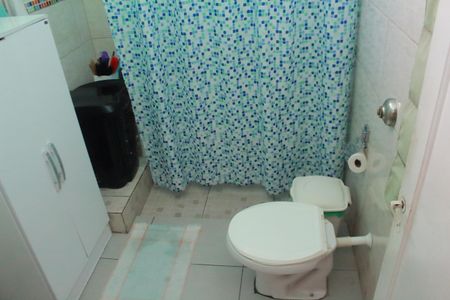 Casa à venda com 143m², 2 quartos e 1 vagaBanheiro