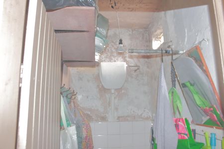 Casa à venda com 143m², 2 quartos e 1 vagaBanheiro de serviço