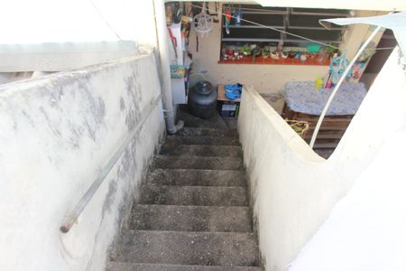 Casa à venda com 143m², 2 quartos e 1 vagaEscada Quintal