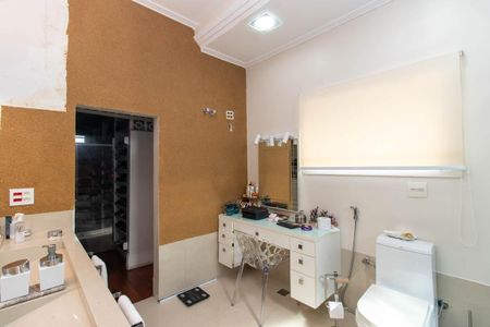 Apartamento à venda com 175m², 2 quartos e 7 vagasBanheiro da Suíte 1