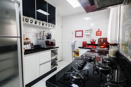 Apartamento à venda com 145m², 4 quartos e 2 vagas Apartamento à venda com 145m², 4 quartos e 2 vagasCozinha