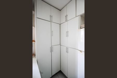 Apartamento à venda com 145m², 4 quartos e 2 vagas Apartamento à venda com 145m², 4 quartos e 2 vagasÁrea de serviço