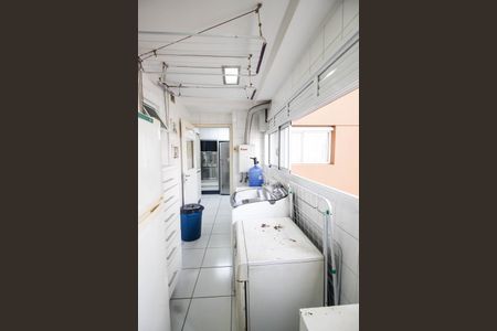 Apartamento à venda com 145m², 4 quartos e 2 vagas Apartamento à venda com 145m², 4 quartos e 2 vagasÁrea de serviço