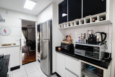 Apartamento à venda com 145m², 4 quartos e 2 vagas Apartamento à venda com 145m², 4 quartos e 2 vagasCozinha