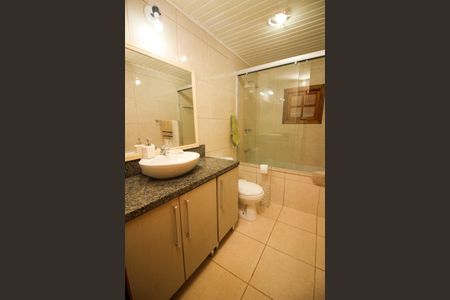 Casa à venda com 400m², 4 quartos e 5 vagas Casa à venda com 400m², 4 quartos e 5 vagasBanheiro da Suíte 4