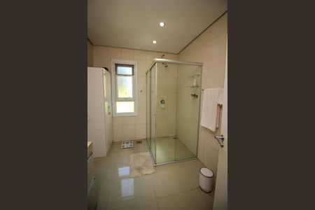 Casa à venda com 400m², 4 quartos e 5 vagas Casa à venda com 400m², 4 quartos e 5 vagasBanheiro da Suíte 1