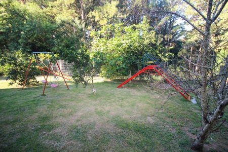 Casa à venda com 400m², 4 quartos e 5 vagas Casa à venda com 400m², 4 quartos e 5 vagasPlayground