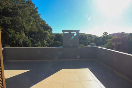 Casa à venda com 400m², 4 quartos e 5 vagas Casa à venda com 400m², 4 quartos e 5 vagasVista da Suíte 3