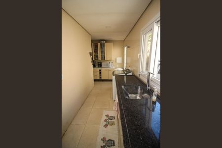 Casa à venda com 400m², 4 quartos e 5 vagas Casa à venda com 400m², 4 quartos e 5 vagasÁrea de Serviço