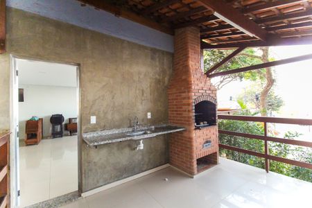 Apartamento para alugar com 58m², 2 quartos e 1 vaga Apartamento para alugar com 58m², 2 quartos e 1 vagaÁrea Comum Churrasqueira