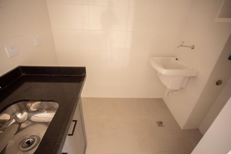 Studio para alugar com 24m², 1 quarto e sem vaga Studio para alugar com 24m², 1 quarto e sem vagaCozinha e Área de serviço