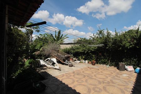 Casa à venda com 223m², 3 quartos e 4 vagasQuintal